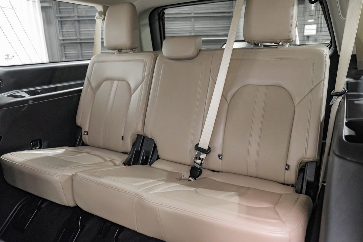 Used 2022 Ford Expedition Max Limited image 40