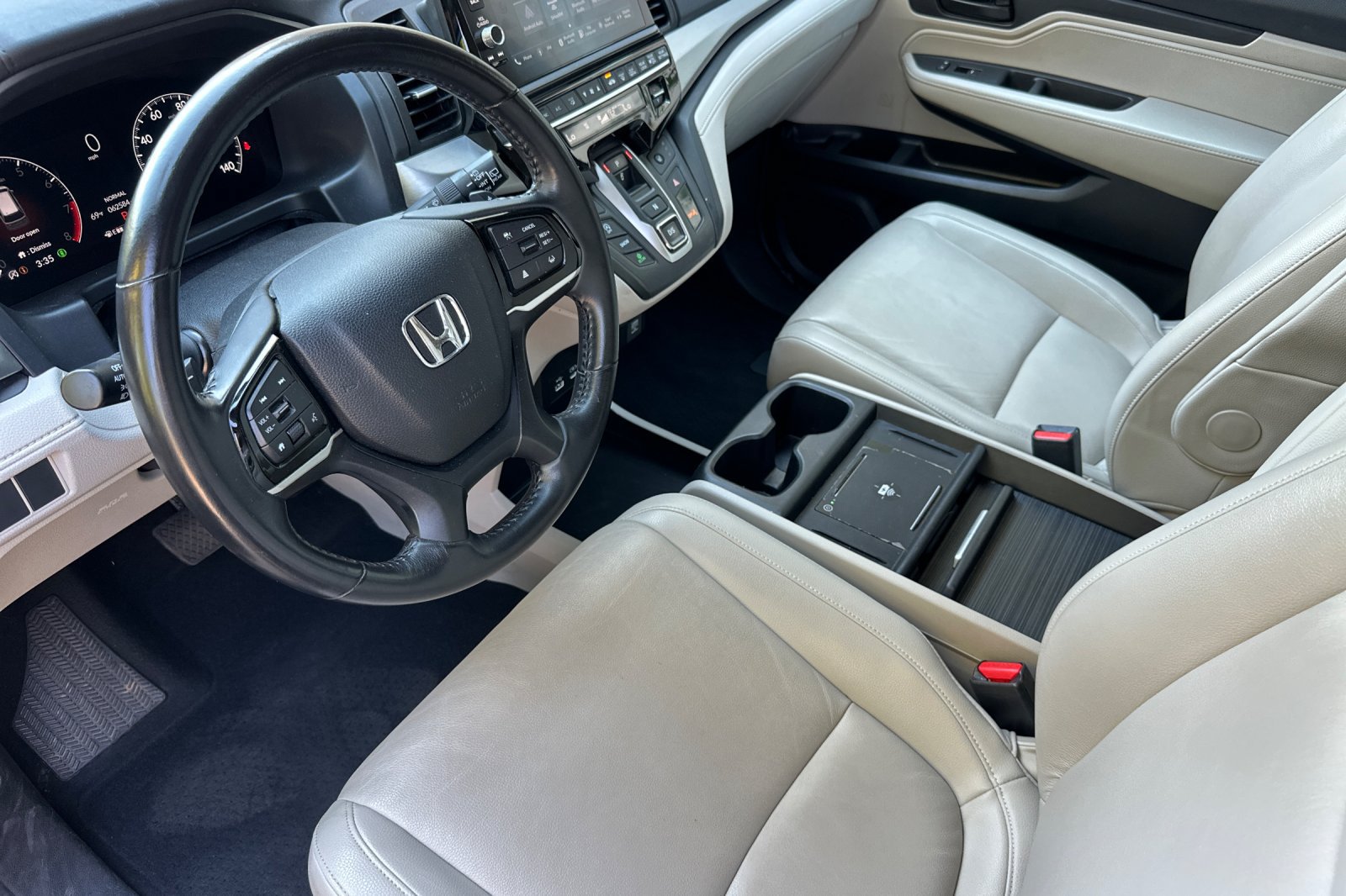 Used 2025 Honda Odyssey EX-L image 10