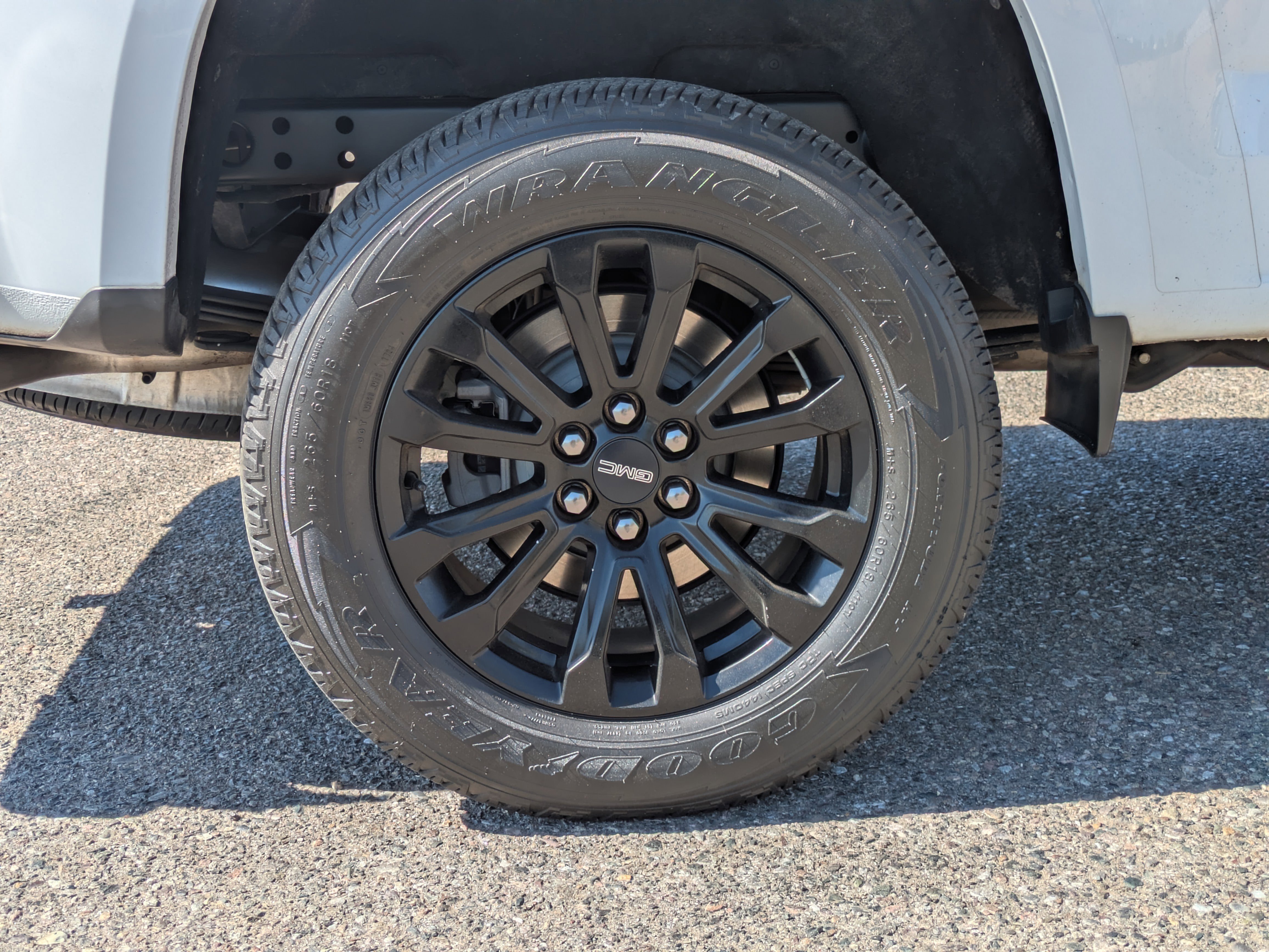 Used 2021 GMC Canyon Elevation w/ Driver Alert Package image 9