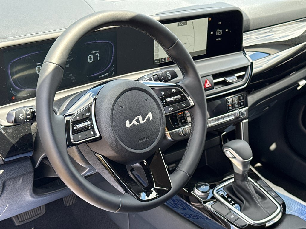 New 2026 Kia Seltos S FWD image 24