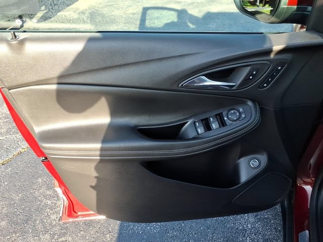 Used 2023 Buick Encore GX Essence w/ Experience Buick Package FWD image 25