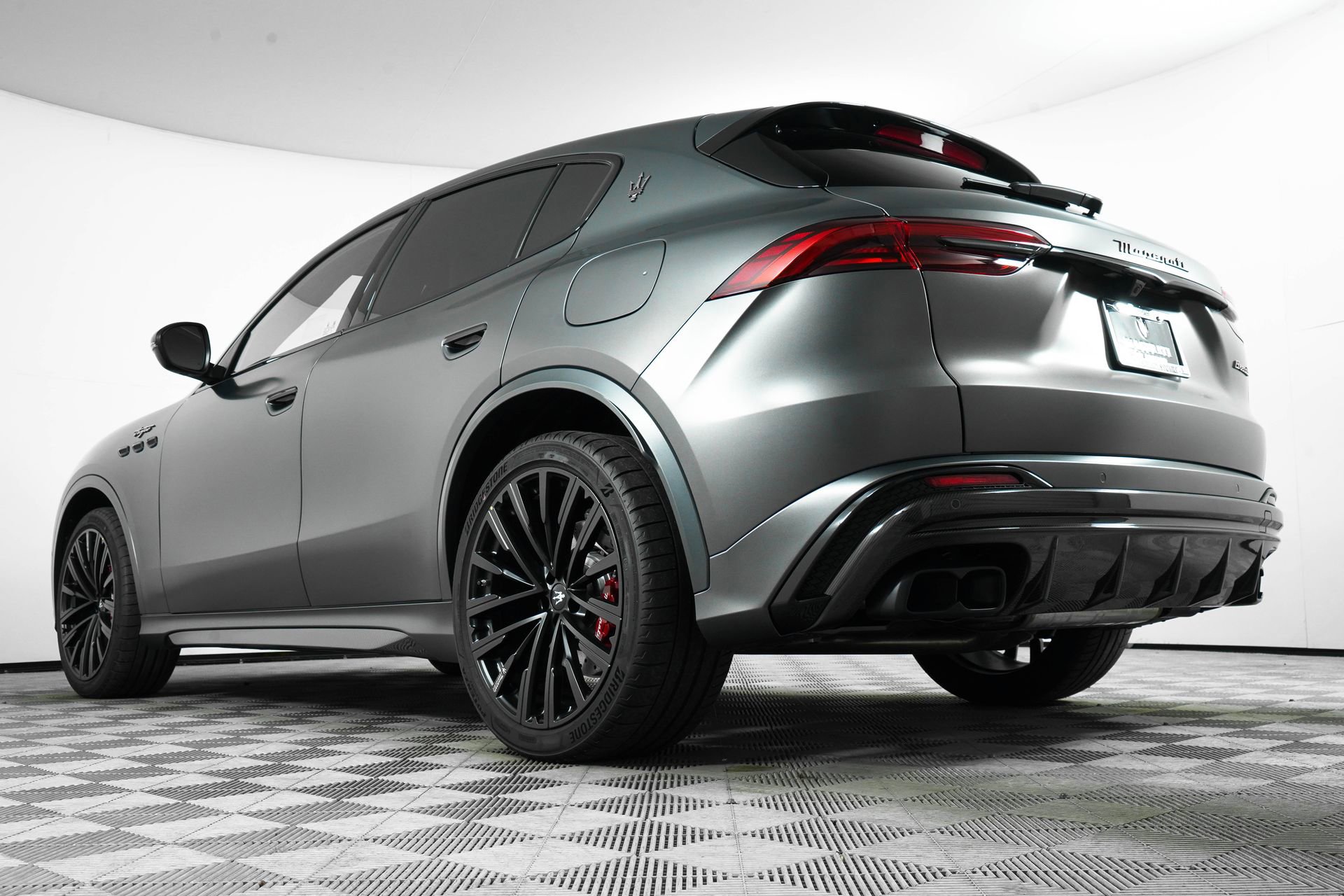 New 2025 Maserati Grecale Trofeo image 13