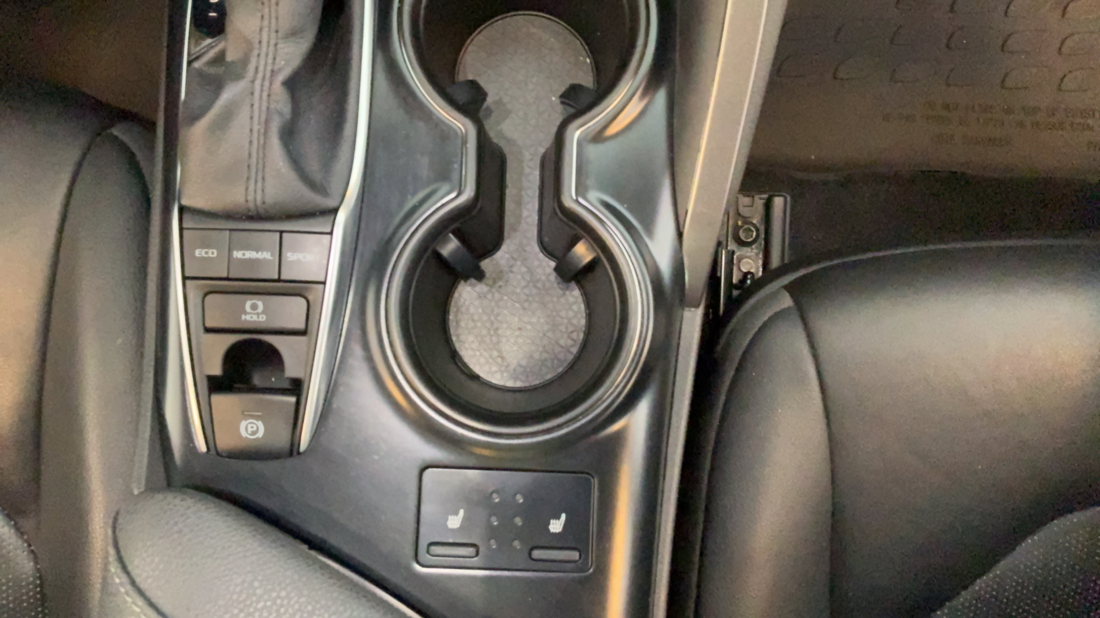 Used 2020 Toyota Camry XSE FWD image 43