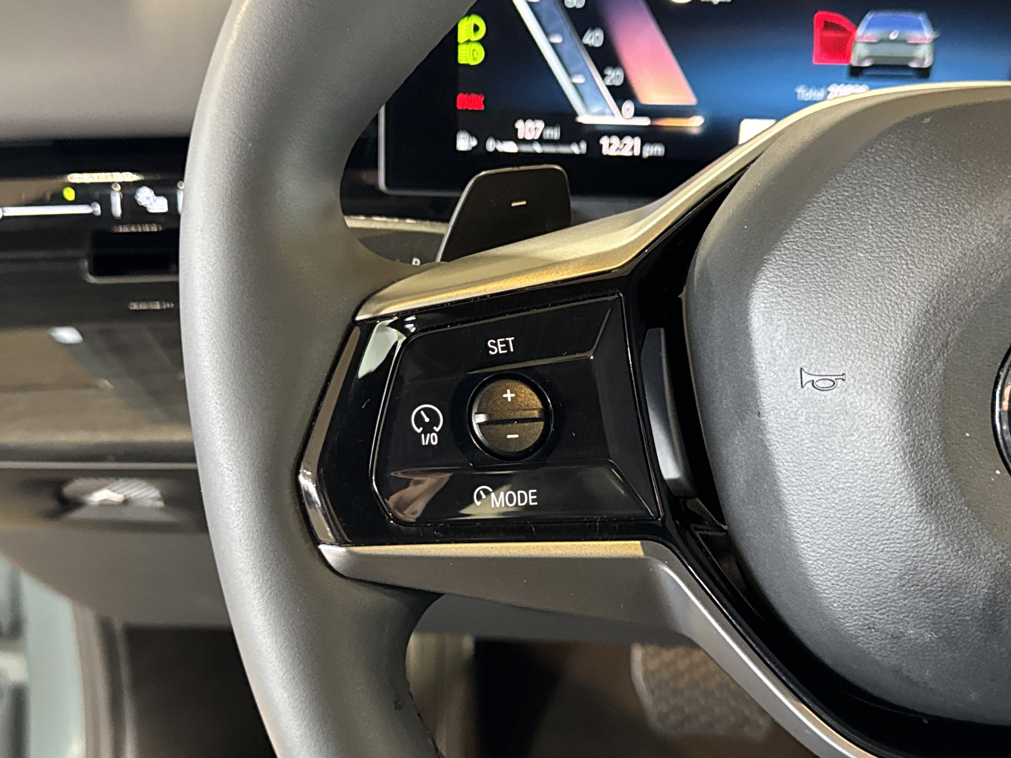 Certified 2025 BMW 530i image 22