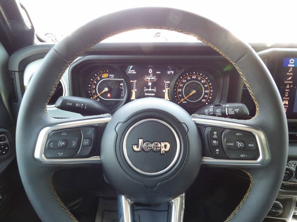 Used 2024 Jeep Wrangler Sahara w/ Technology Group AWD/4WD image 13