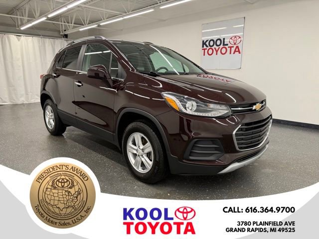 Used 2020 Chevrolet Trax LT w/ LT Convenience Package image 1