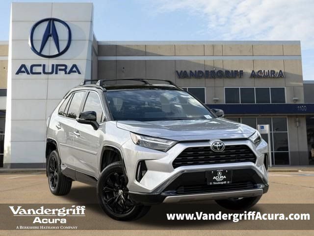 Used 2025 Toyota RAV4 XSE AWD/4WD image 1