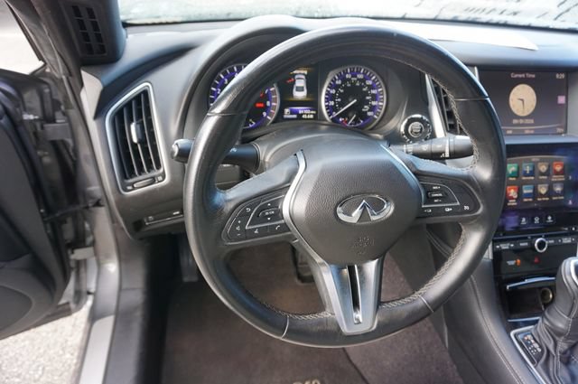 Used 2017 INFINITI Q60 3.0t w/ Cargo Package RWD image 14