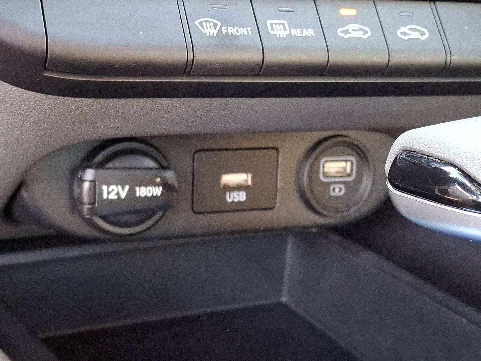 Used 2023 Hyundai Elantra SEL FWD image 17