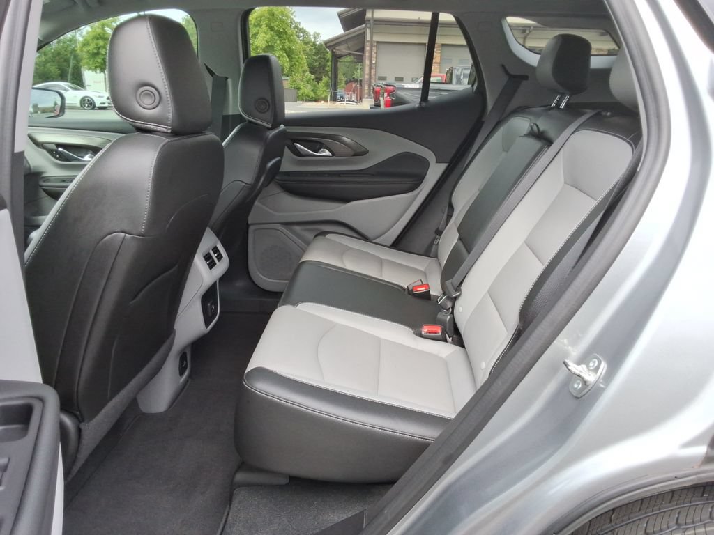 Certified 2024 GMC Terrain SLT w/ Infotainment Package II AWD/4WD image 18