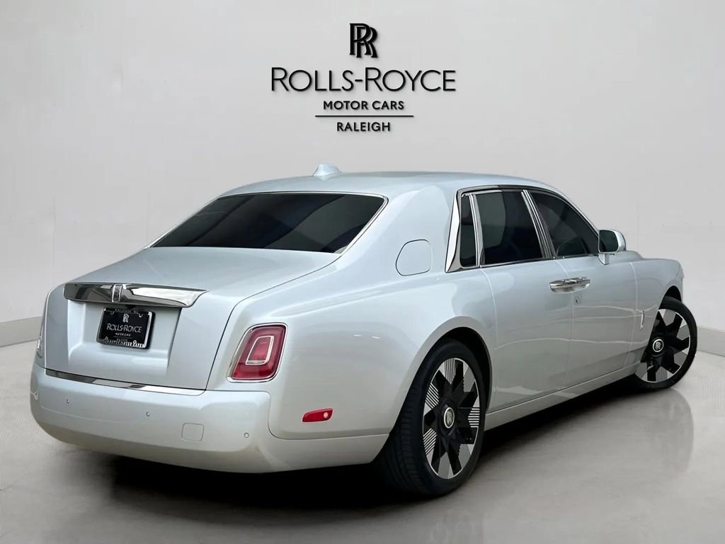 Used 2020 Rolls-Royce Phantom Sedan RWD image 3