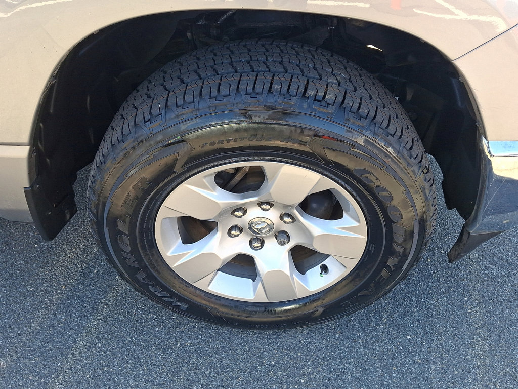 Used 2023 RAM 1500 Big Horn AWD/4WD image 9
