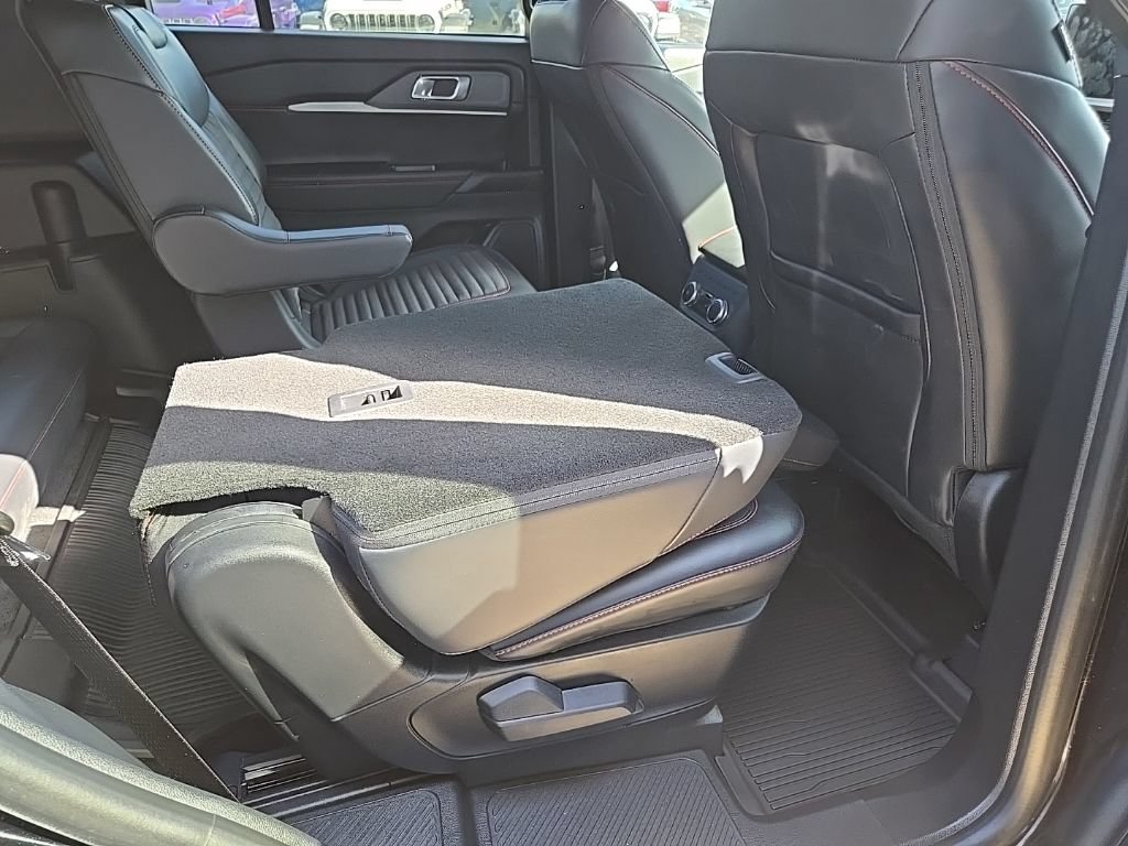 Used 2025 Ford Explorer ST-Line AWD/4WD image 91