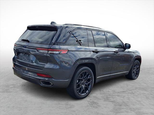 Certified 2024 Jeep Grand Cherokee Summit AWD/4WD image 5