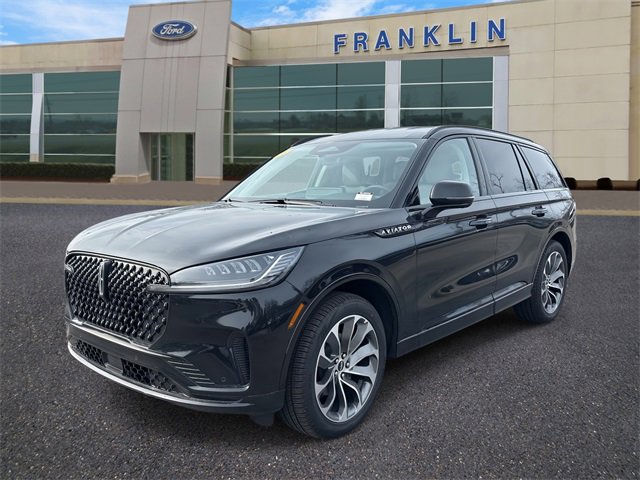 New 2026 Lincoln Aviator AWD w/ Jet Appearance Package image 3