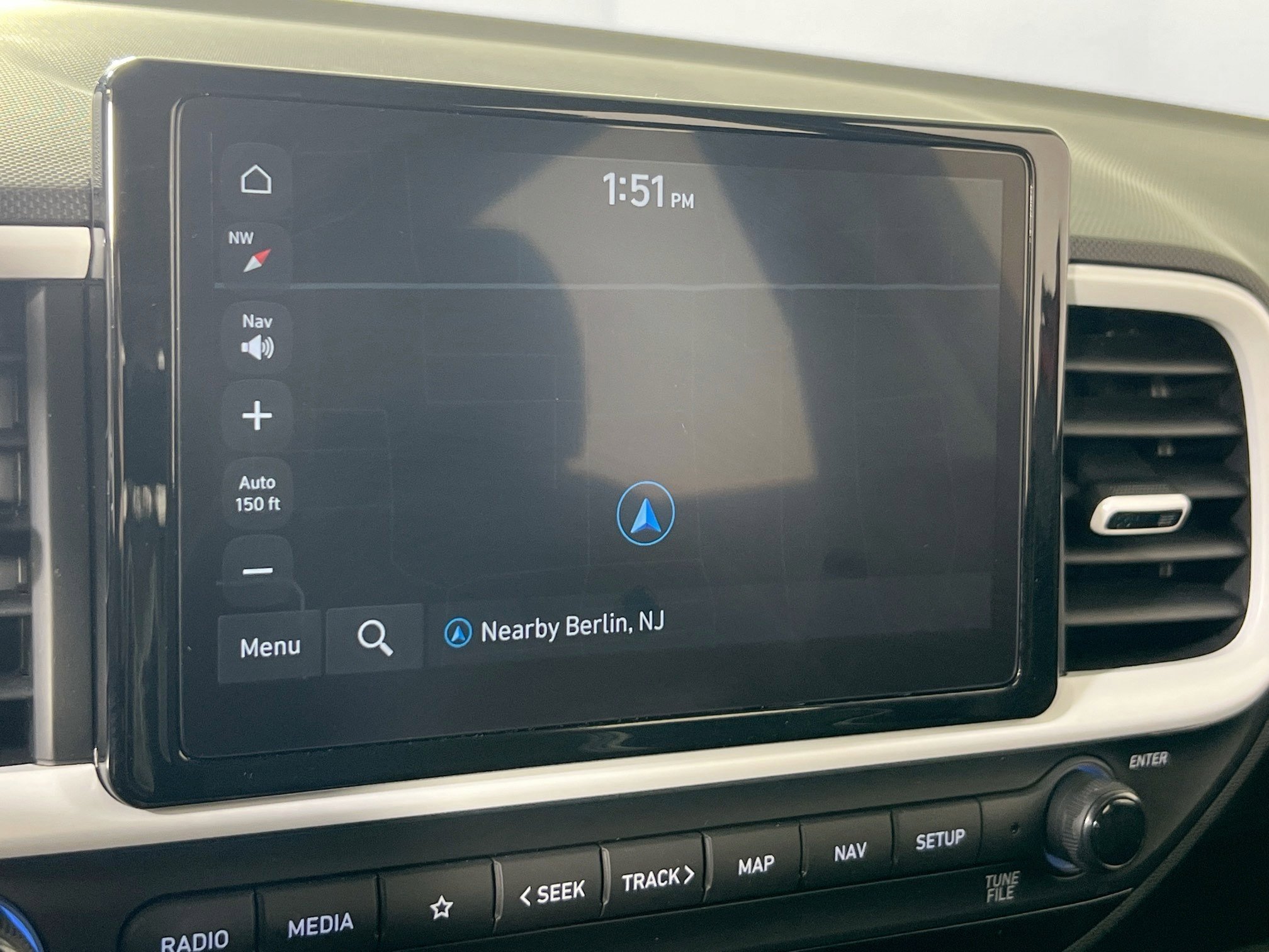 Used 2024 Hyundai Venue Limited image 12