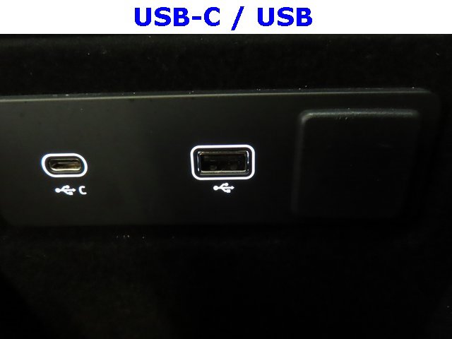 Used 2024 Jaguar F-PACE R-Dynamic S image 30