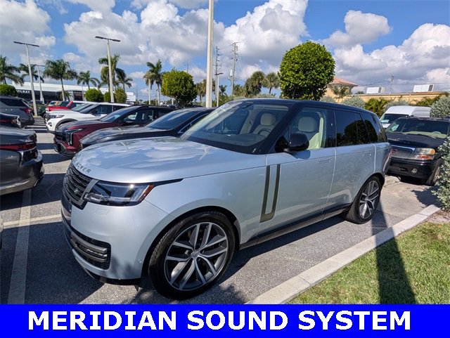 Used 2024 Land Rover Range Rover SE image 2