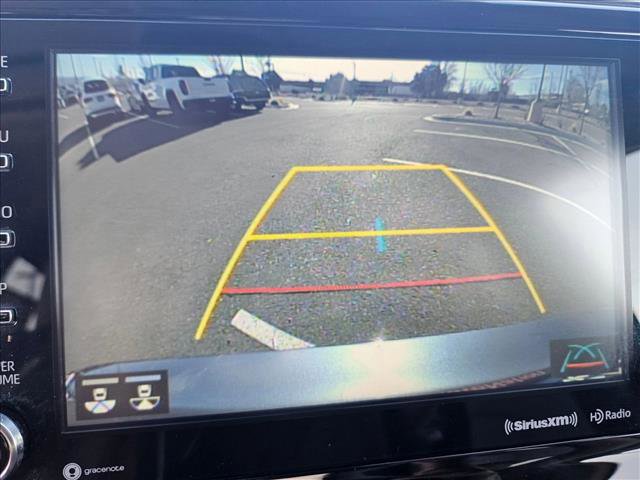 Used 2022 Toyota Venza LE image 12