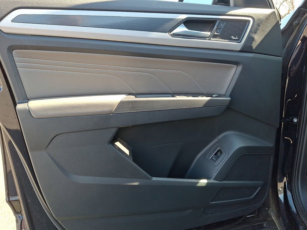 Used 2022 Volkswagen Atlas SEL Premium image 14