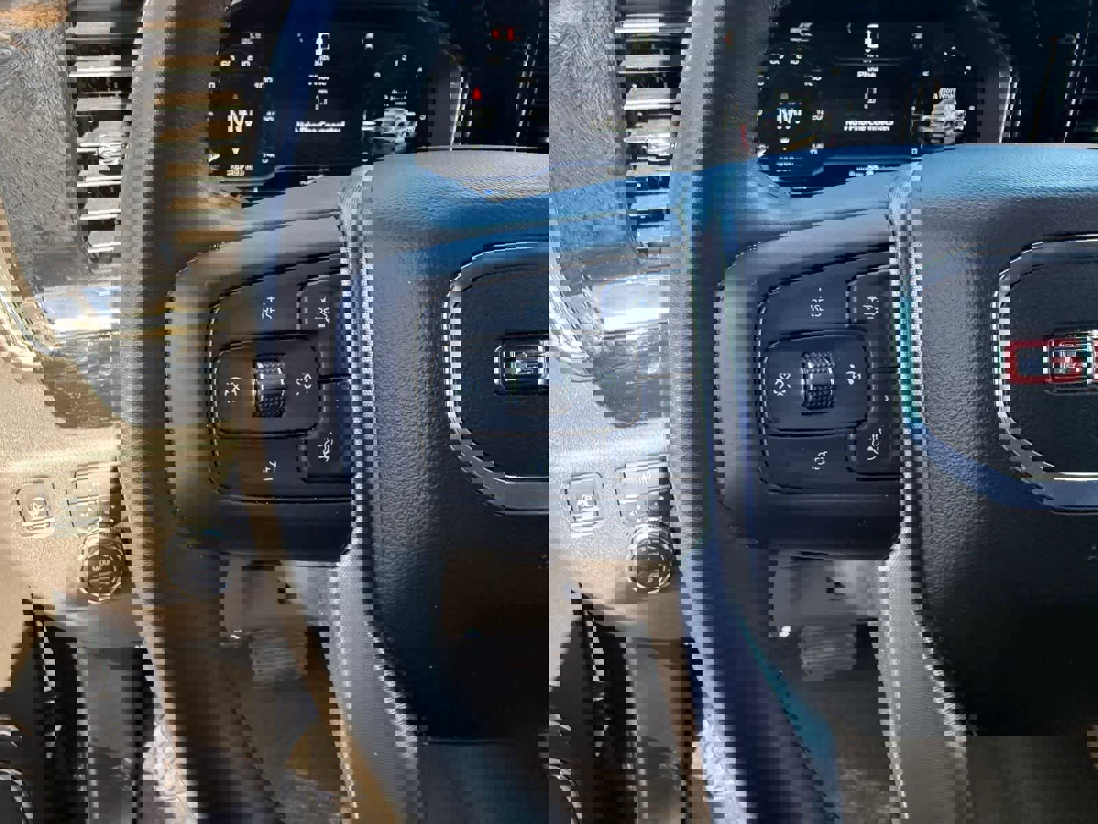 Used 2025 GMC Sierra 1500 Elevation image 15