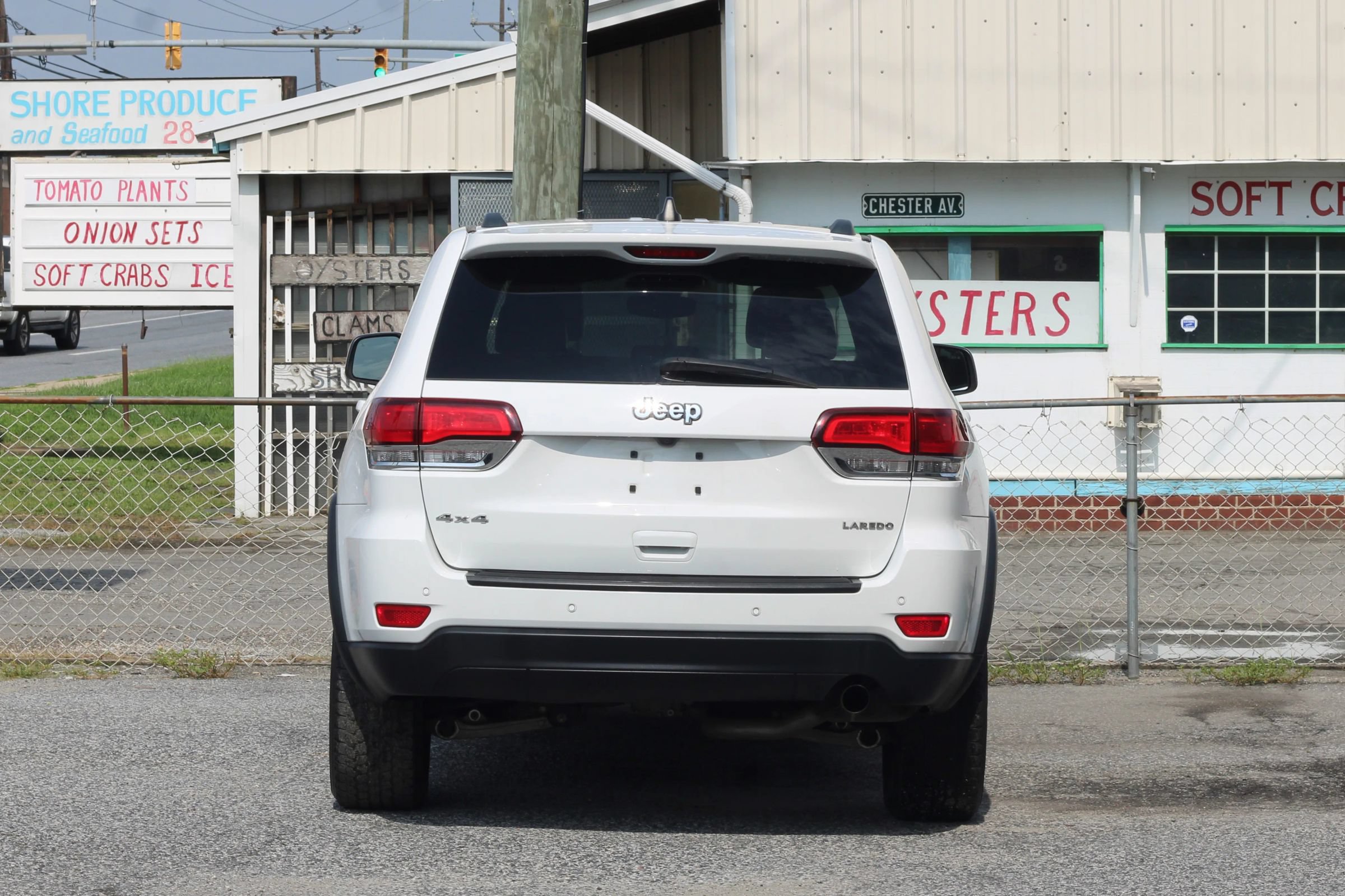 Used 2020 Jeep Grand Cherokee Laredo w/ Security & Convenience Group AWD/4WD image 7