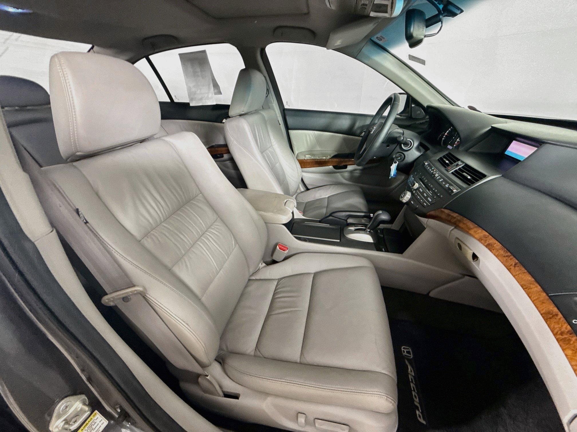 Used 2011 Honda Accord EX-L image 34