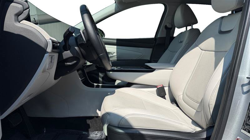 Used 2025 Hyundai Tucson Limited FWD image 10