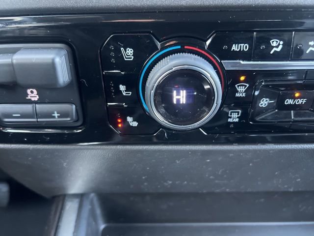 Used 2023 Chevrolet Silverado 1500 LTZ image 25