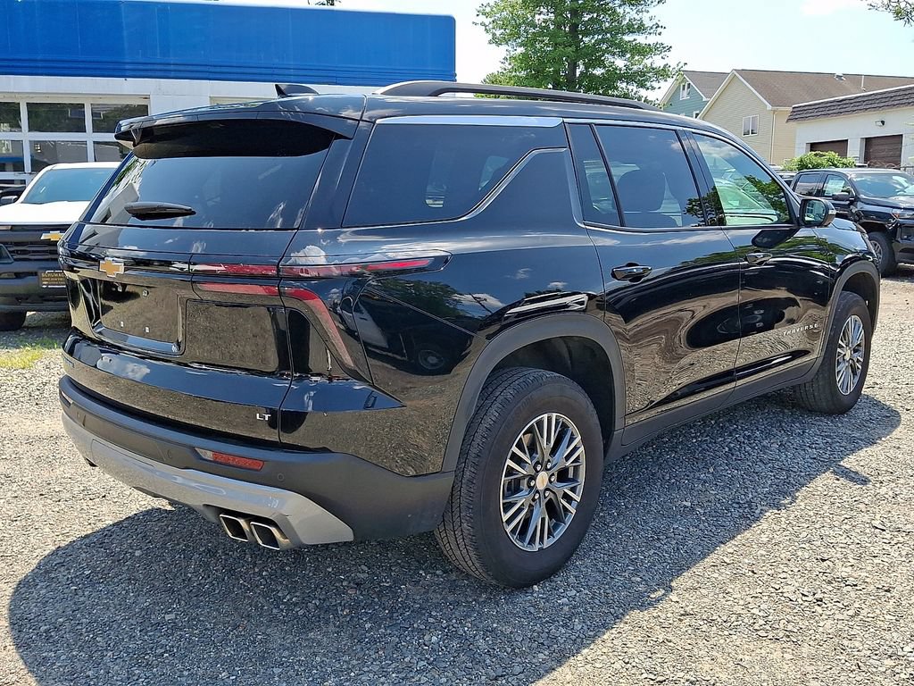 Used 2024 Chevrolet Traverse LT FWD image 8