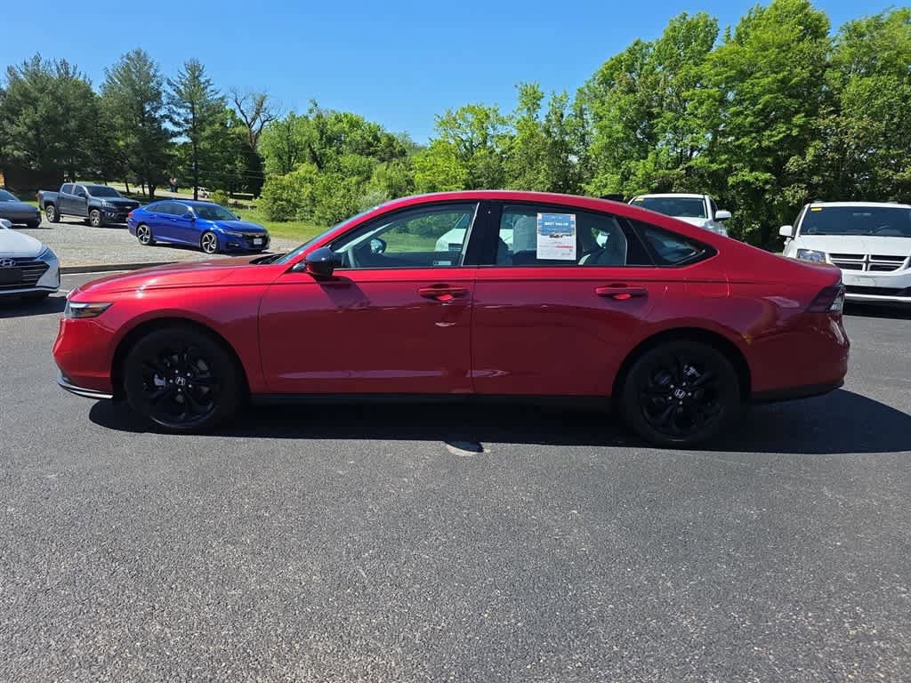 Certified 2025 Honda Accord SE image 6