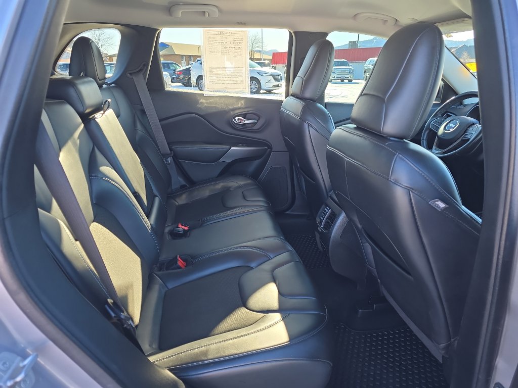 Used 2020 Jeep Cherokee Latitude Plus w/ Cold Weather Group image 23