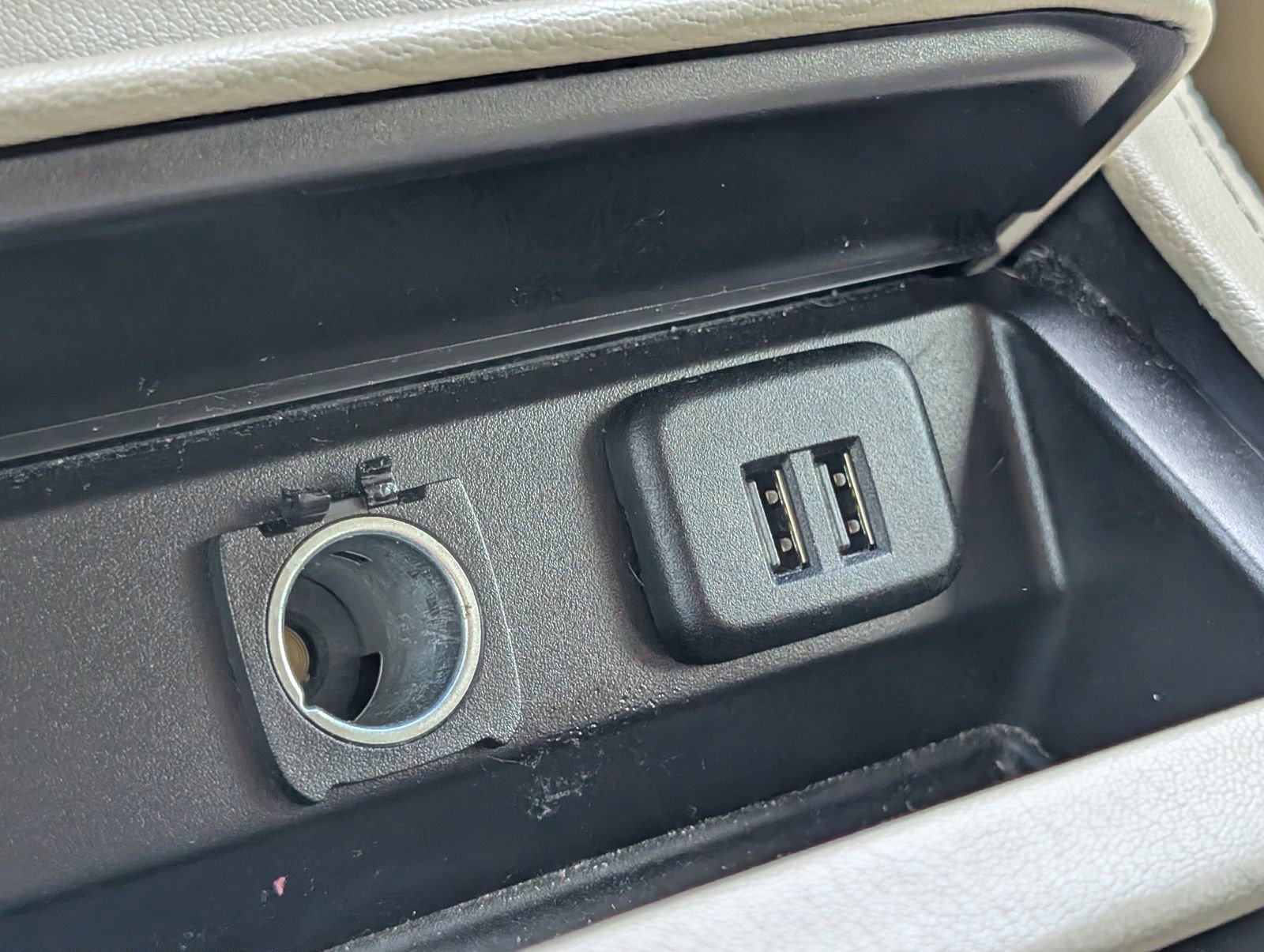 Used 2015 GMC Yukon Denali w/ Open Road Package image 22