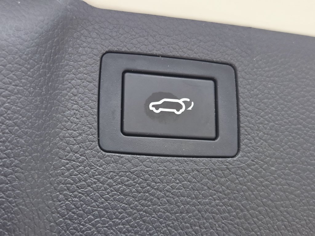 Used 2015 Hyundai Santa Fe Limited AWD/4WD image 20