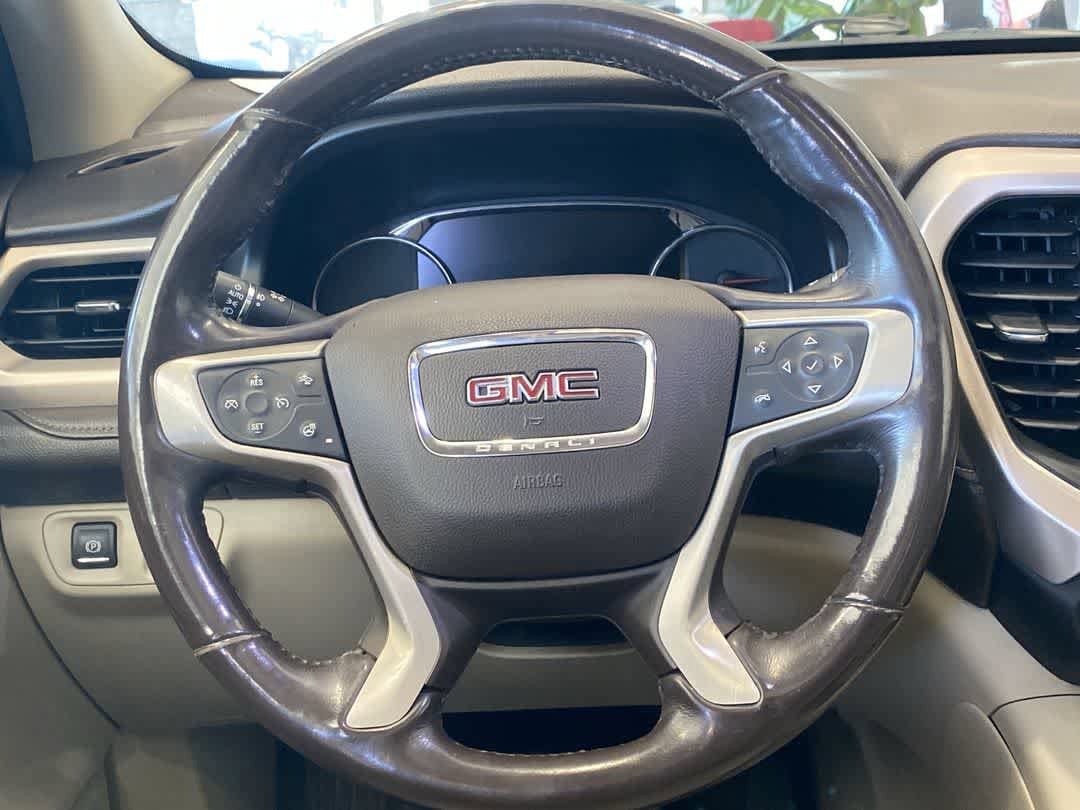 Used 2019 GMC Acadia Denali w/ Technology Package AWD/4WD image 17