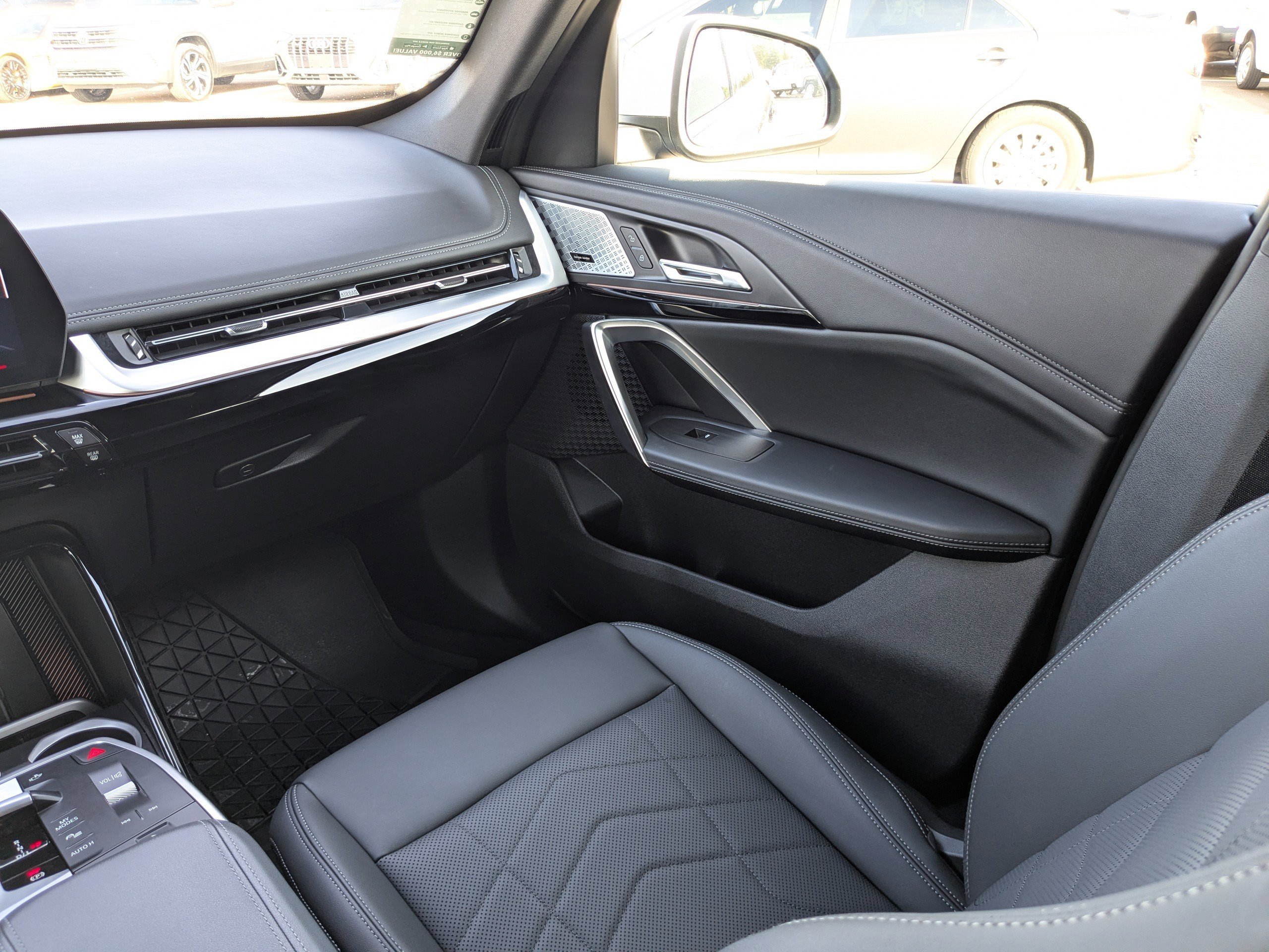 Used 2024 BMW X1 xDrive28i w/ Convenience Package image 18