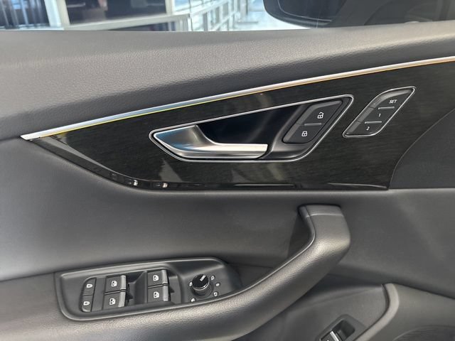 Used 2021 Audi Q8 Premium Plus w/ Premium Plus Package AWD/4WD image 12
