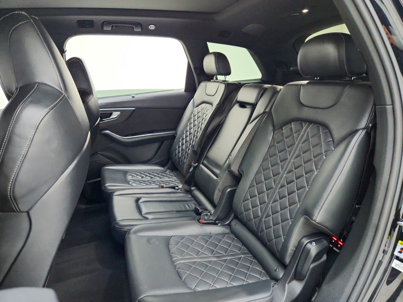Used 2022 Audi SQ7 Premium Plus AWD/4WD image 27