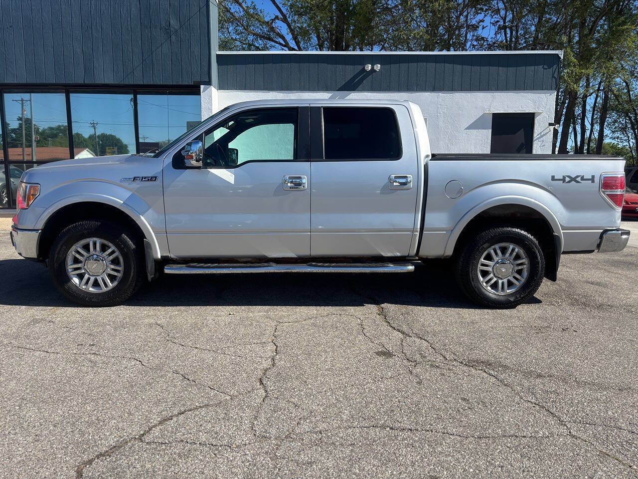 Used 2011 Ford F150 Lariat w/ Lariat Plus Pkg AWD/4WD image 12