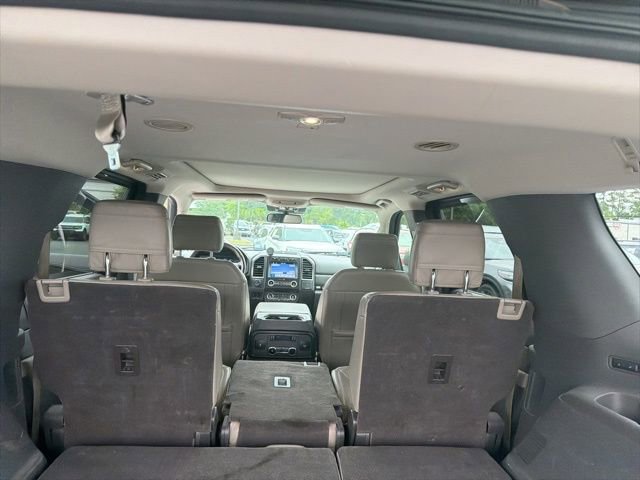 Used 2019 Ford Expedition Limited w/ Equipment Group 301A RWD image 16