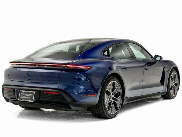 Used 2024 Porsche Taycan image 31