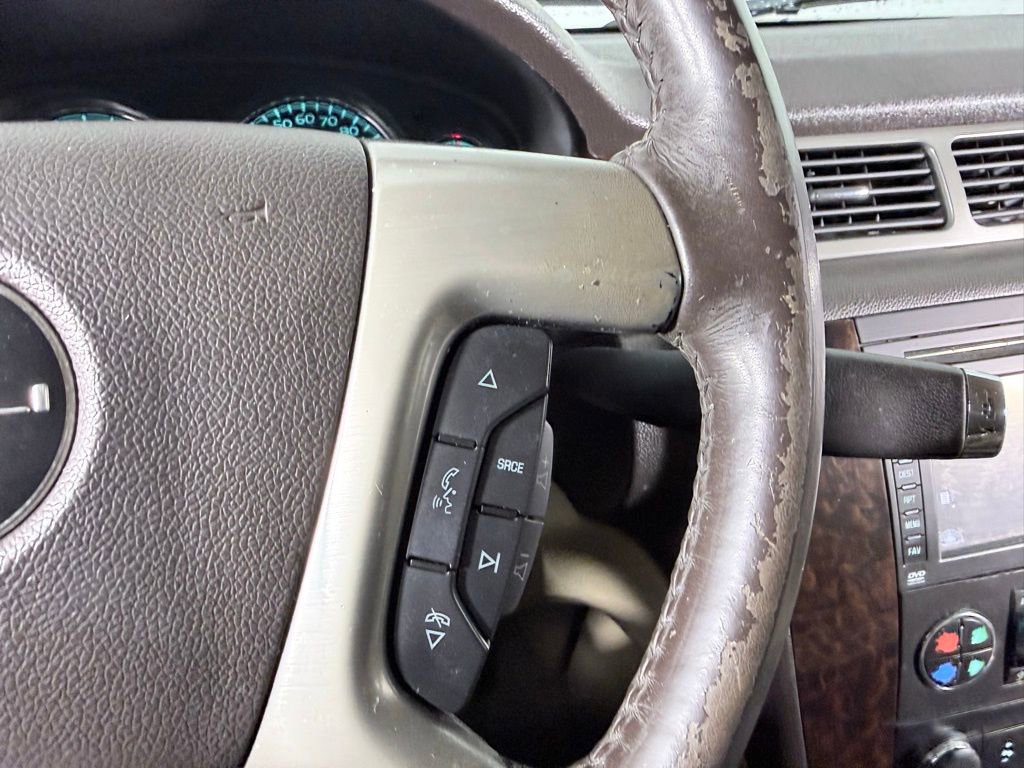 Used 2013 GMC Yukon XL Denali image 15