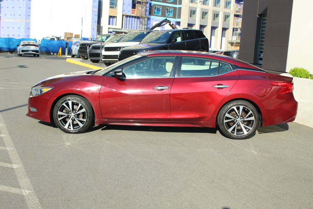 Used 2017 Nissan Maxima 3.5 SV w/ Interior Lighting Package image 6