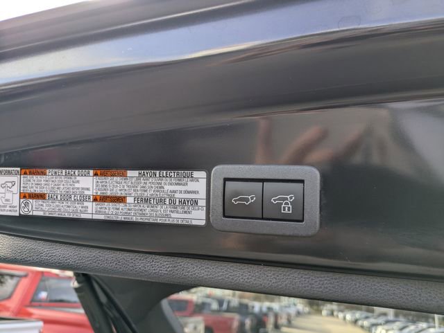 Used 2023 Toyota Corolla Cross XLE w/ Convenience Package image 31