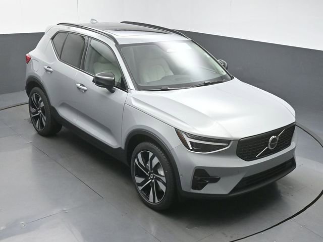 New 2026 Volvo XC40 B5 Ultra w/ Protection Package Premier image 40