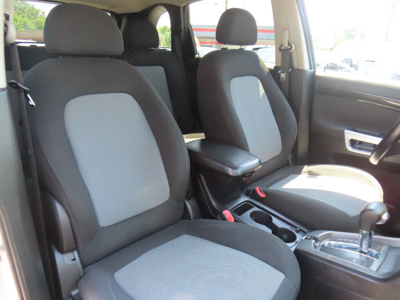 Used 2014 Chevrolet Captiva Sport LT FWD image 39