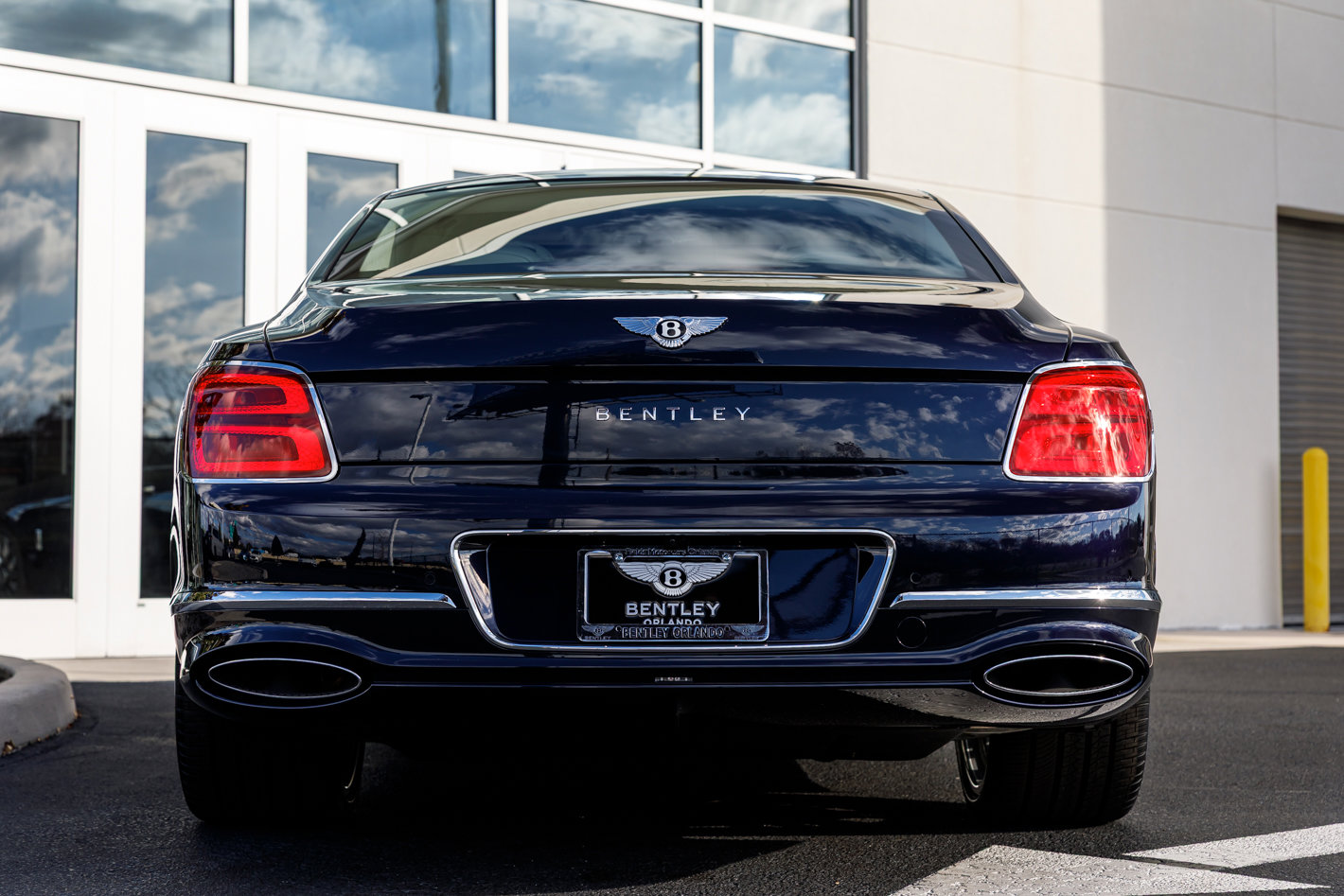 New 2026 Bentley Flying Spur Azure image 14