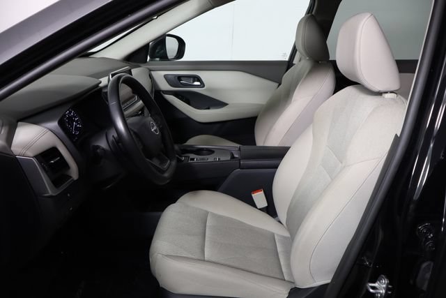 Used 2025 Nissan Rogue SV FWD image 13