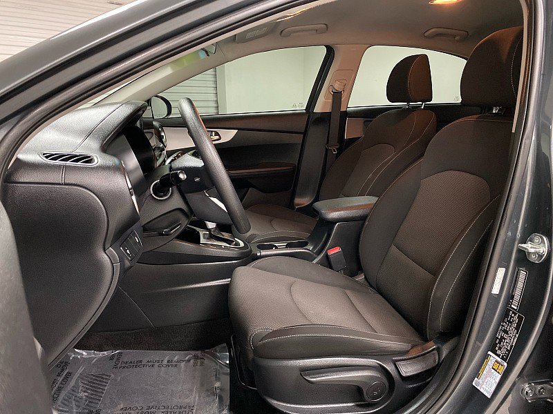 Used 2023 Kia Forte LX image 10
