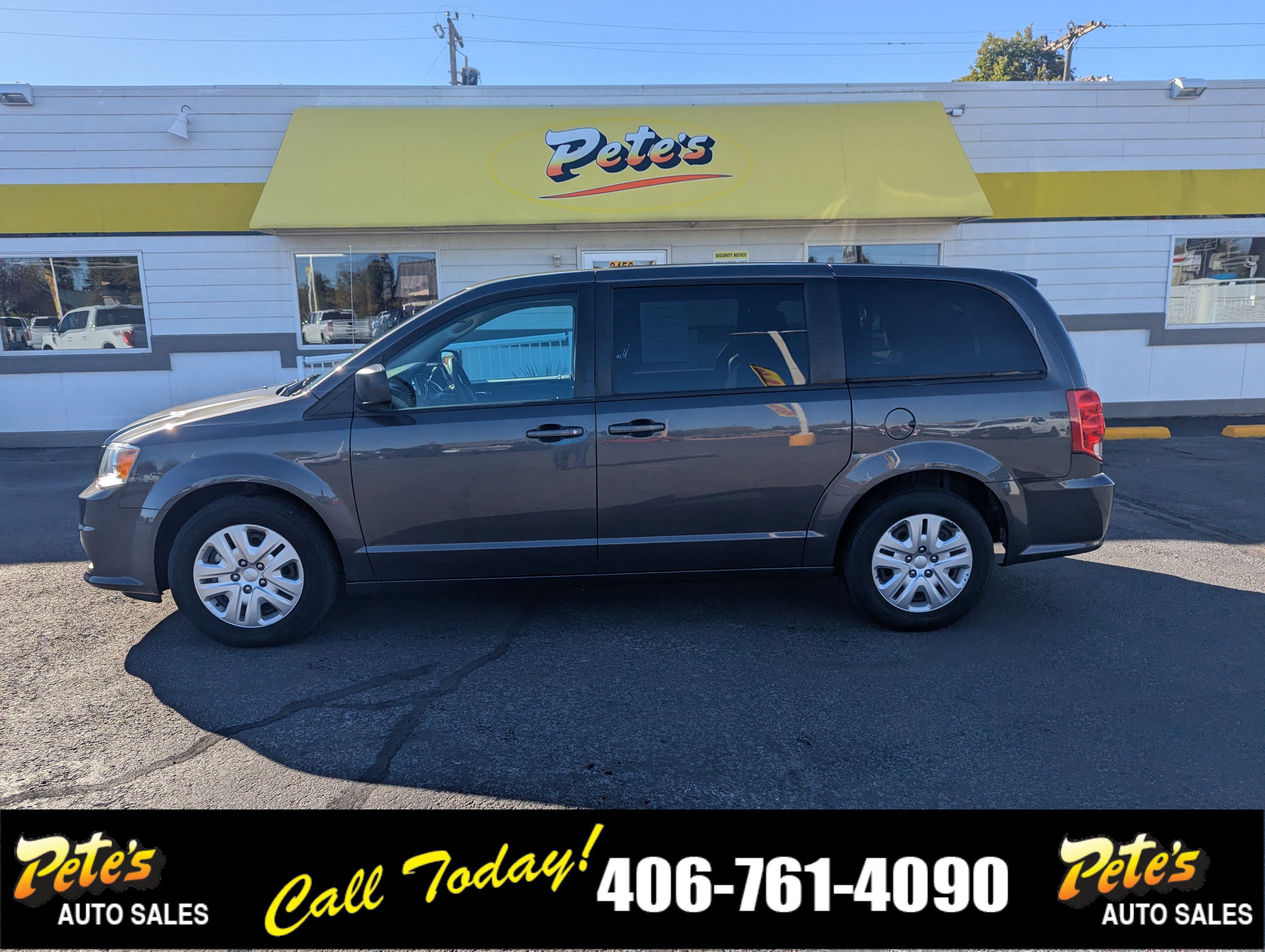 Used 2018 Dodge Grand Caravan SE w/ UConnect Hands-Free Group FWD image 1
